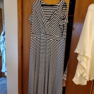 Torrid full length dress 4x black and white stripes
